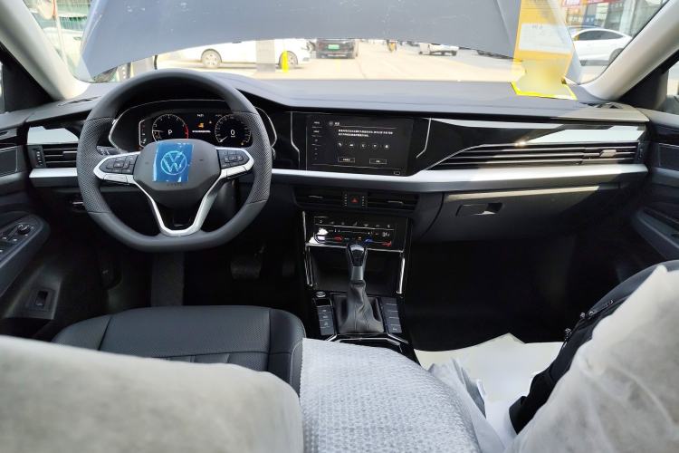 Used Volkswagen Passat 2026 Model, Outstanding 380TSI Xingkong Longteng Edition
