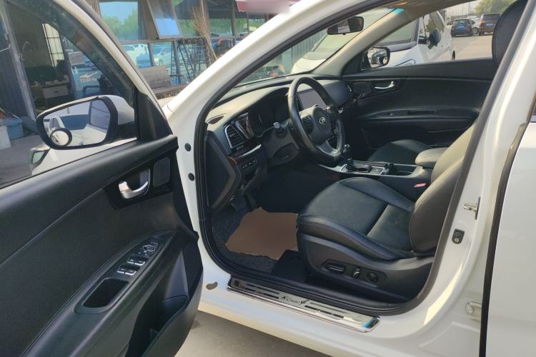 Used Kia K4 2014 1.8L Automatic DLX Driver Seat