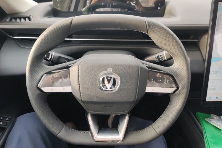 Used CHANGAN Eado PHEV 2025 Smart New Blue Whale 145KM High-Energy Edition
