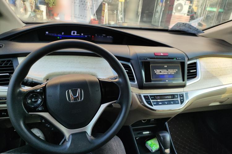 Used Honda Jade 2013 1.8L automatic Comfort version 5 seats