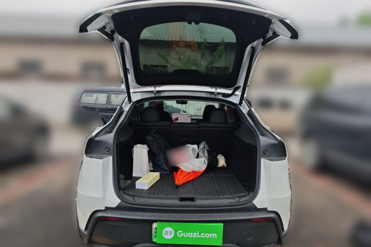 Used Tesla Model Y 2025 Long-Range All-Wheel-Drive Version Trunk