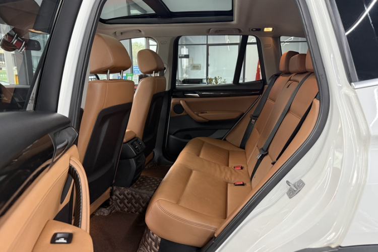 Used BMW X3 2014 xDrive20i X Design Package Interior 9