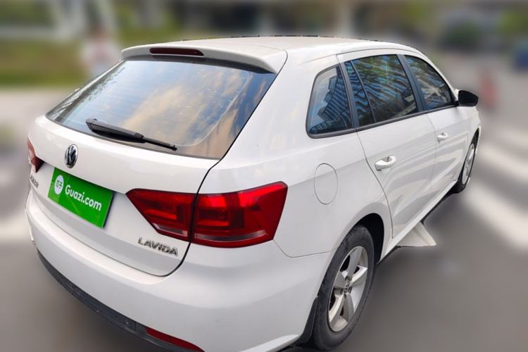 Used Volkswagen Gran Lavida 2013 1.6L Automatic Fashion Model
