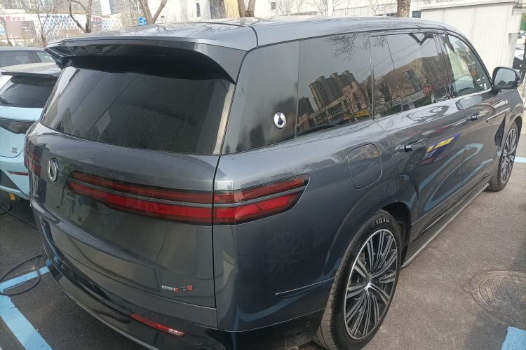 Used Denza N9 2025 Flagship Model
