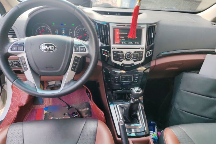 Used BYD Surui 2015 Revised Version 1.5L Manual Luxury Edition