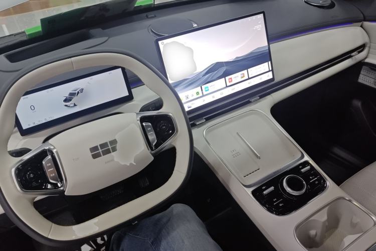 Used Geely Galaxy Xingjian 7 EM-i 2025 120km Flagship Edition Center Console