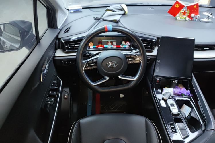 Used Hyundai Custo 2021 270TGDi Prestige LUX Steering Wheel