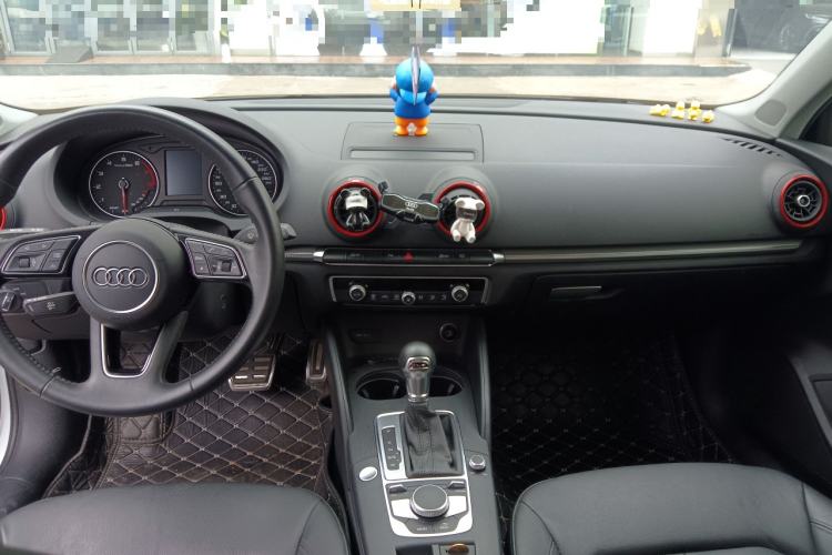 Used Audi A3 2020 Limousine 35 TFSI Style Edition China VI Emission Standard Center Console