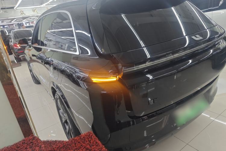 Used Li Auto L8 2023 Pro Model Exterior 2