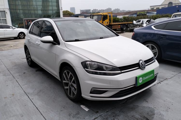 Used Volkswagen Golf 2020 Zhiai Edition 280TSI DSG Comfort Model Front Right 45 Deg