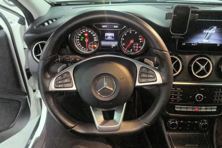 Used Mercedes-Benz GLA 2019 GLA 200 Dynamic Edition Steering Wheel