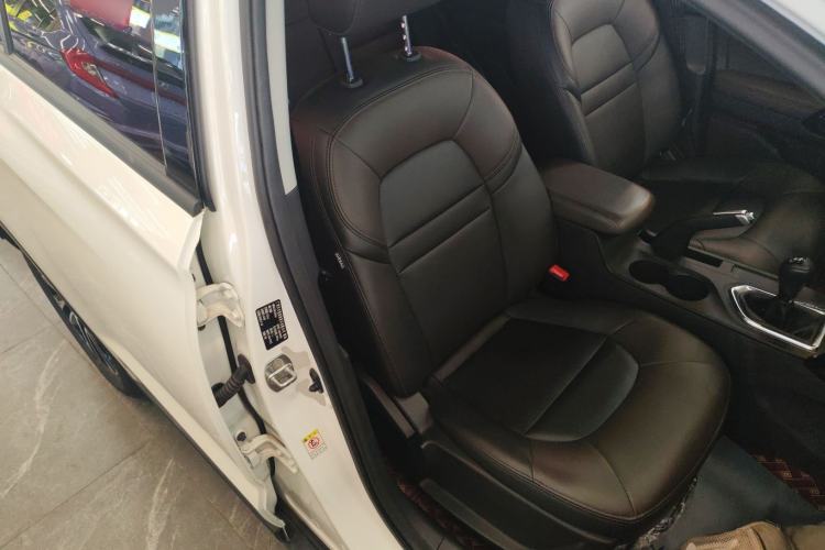 Used GAC Trumpchi GS4 2017 200T Manual Two-Wheel Drive Elite Edition Right Front Seat