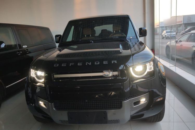 Used Land Rover Defender 2025 110 3.0T P400 – Dynamic HSE