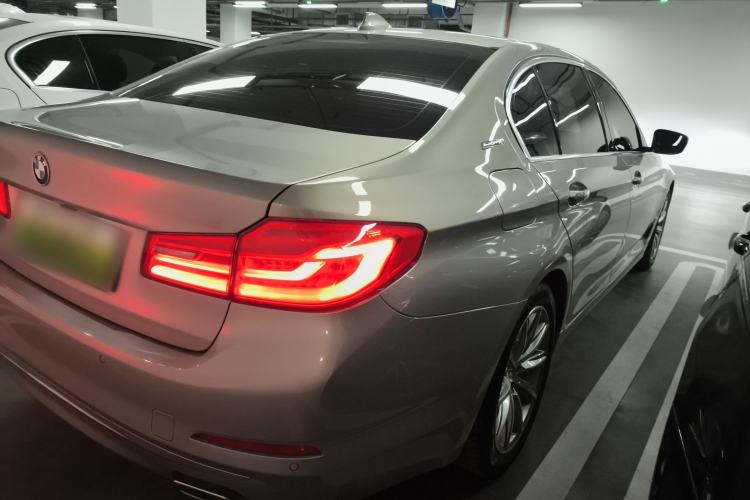 Used BMW 5 Series New Energy 2019 530Le Luxury Package Rear Right 45 Deg