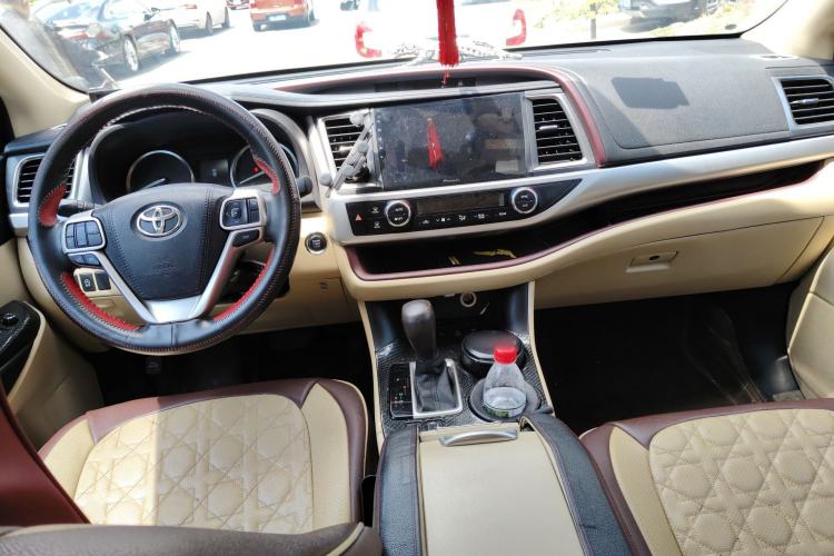 Used Toyota Highlander 2015 2.0T Four-Wheel Drive Luxury Edition 7-Seater Center Console