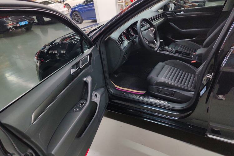 Used Volkswagen Magotan 2020 330TSI DSG Leading Model
