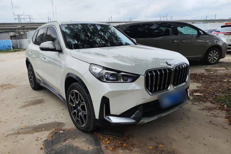 Used BMW X1 2023 sDrive25Li X Design Package Front Right 45 Deg