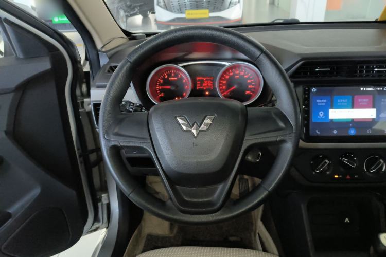 Used Wuling Hongguang 2018 1.5L S Standard Version L2B
