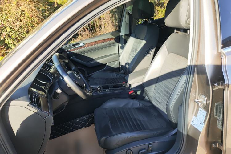 Used Volkswagen Magotan 2018 330TSI DSG Luxury Model