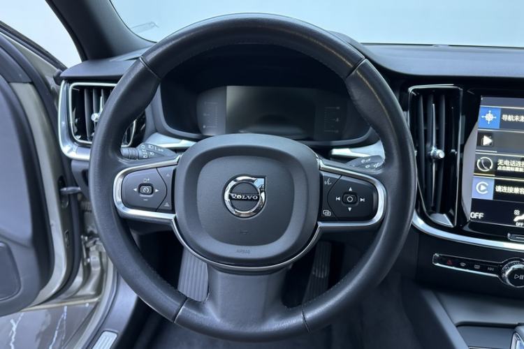 Used Volvo S60 2022 B4 Zhiyi Luxury Edition
