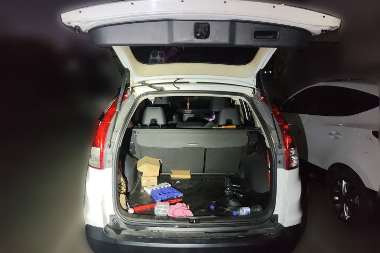 Used Honda CR-V 2013 2.4L four-wheel drive luxury version Trunk