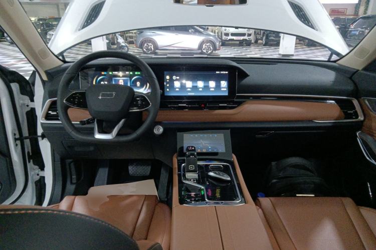 Used Bestune T99 2023 2.0T Automatic Premium (6AT)