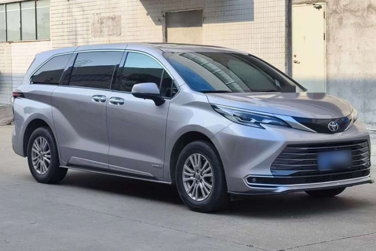 Used Toyota SIENNA 2021 2.5L Hybrid Premium Edition