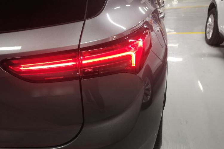 Used Buick Envision 2020 Encore S 652T Two-Wheel Drive Luxury Model