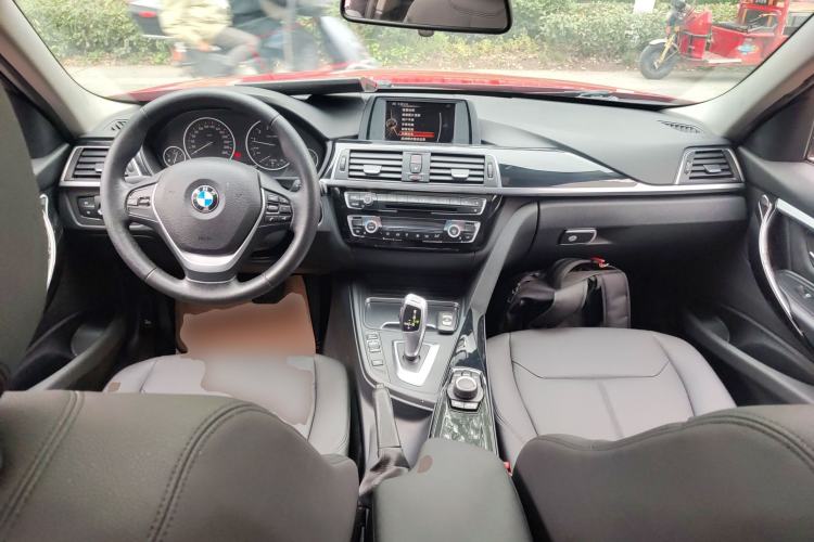 Used BMW 3 Series 2016 316Li Fashion Model
