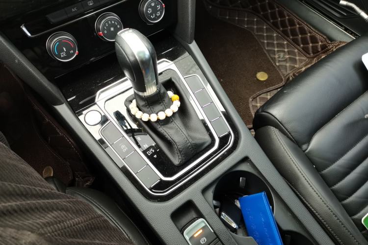 Used Volkswagen Magotan 2017 330TSI DSG Leading Model
