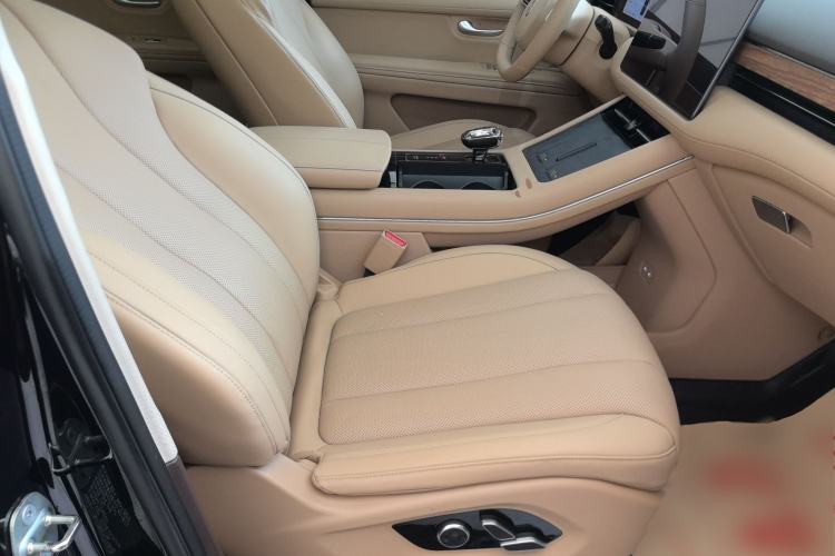 Used Hima AITO M7 2024 1.5T Rear-Drive Plus Version 5 Seats Right Front Seat