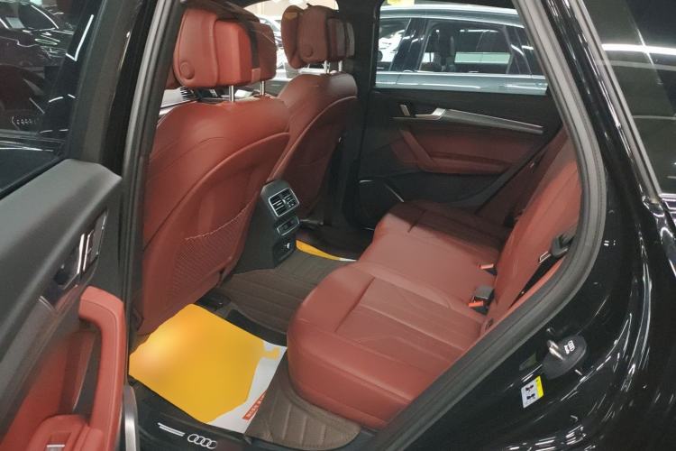 Used Audi Q5L 2025 Facelift 45th Anniversary Collector's Edition 40 TFSI Luxury Dynamic Version
