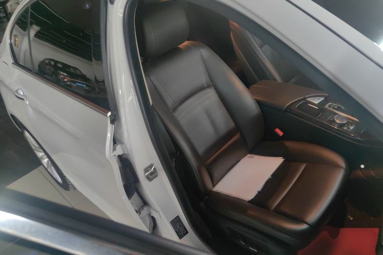 Used BMW 5 Series 2014 525Li Luxury Design Package