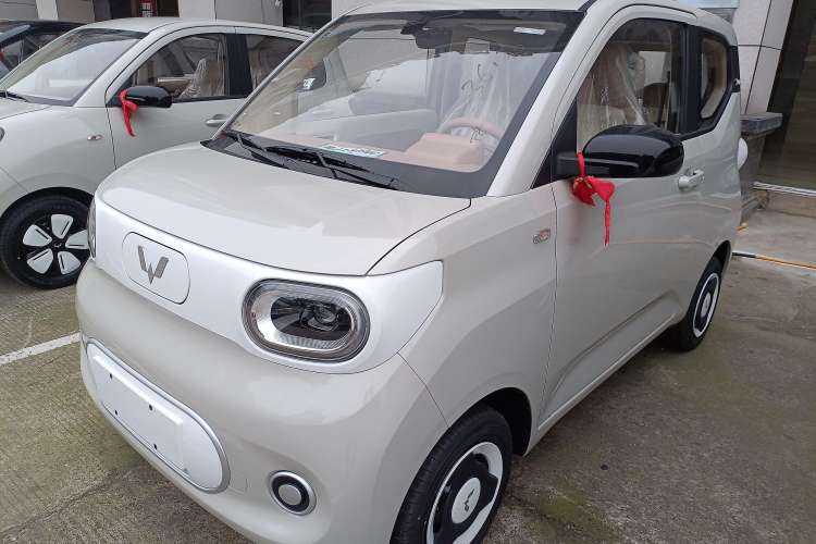Used Wuling Hongguang MINIEV 2024 3rd Generation 215km Youth Edition