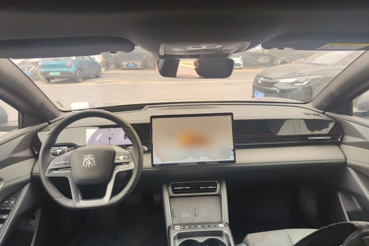 Used BYD Qin L 2025 EV 545KM Cloud Suspension Edition Center Console