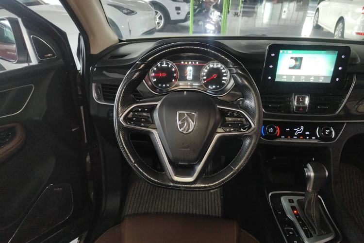 Used Baojun 560 2017 1.5T DCT Flagship Model 7 Seats