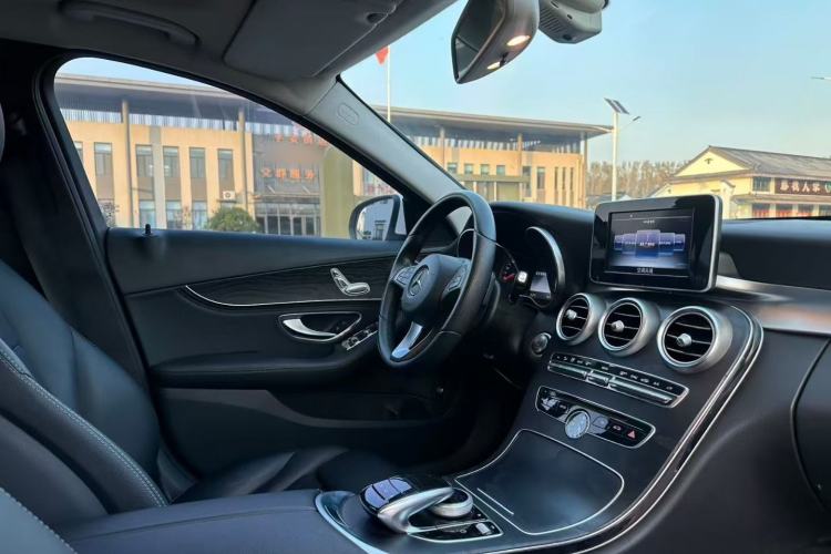 Used Mercedes-Benz C-Class 2015 C 200 station wagon