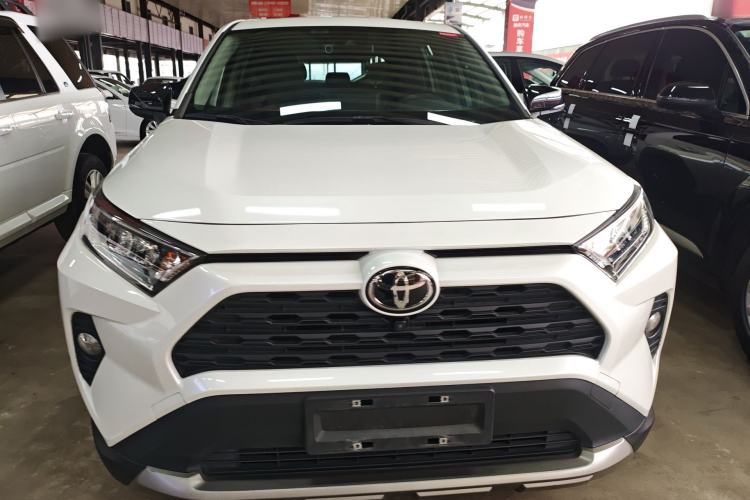 Used Toyota RAV4 2022 2.0L CVT 4x4 Fashion Edition
