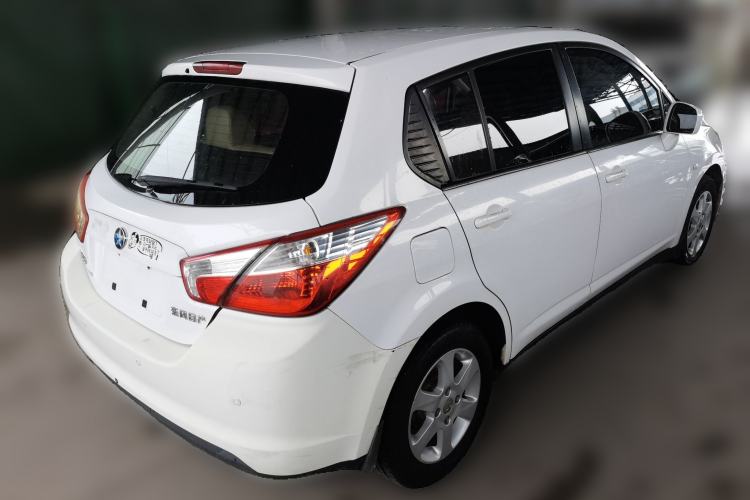 Used Venucia R50 2012 1.6L Automatic Prestige Edition Rear Right 45 Deg