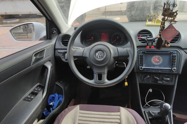 Used Volkswagen Jetta 2015 1.6L Manual Fashion Edition