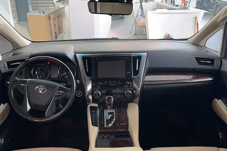 Used Toyota Alphard 2019 Dual-Engine 2.5L Luxury Edition

