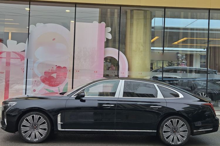 Used Hongqi H9 2025 Model Facelifted 2.0T Two-Wheel Drive Flag-Style Luxury Business Edition, 5 Seats