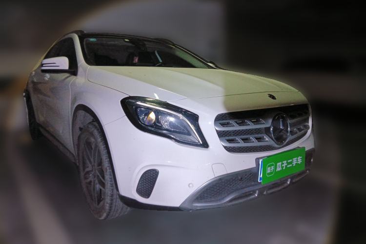 Used Mercedes-Benz GLA 2017 GLA 200 Fashion Model Front Right 45 Deg