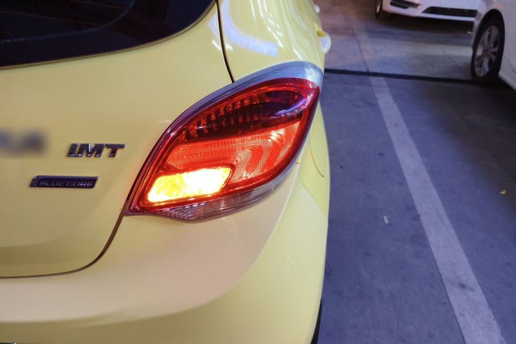 Used CHANGAN Benni 2015 1.4L IMT Prestige Model China V Standard Exterior 1