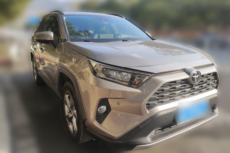 Used Toyota RAV4 2021 2.0L CVT Two-Wheel Drive Fashion PLUS Edition