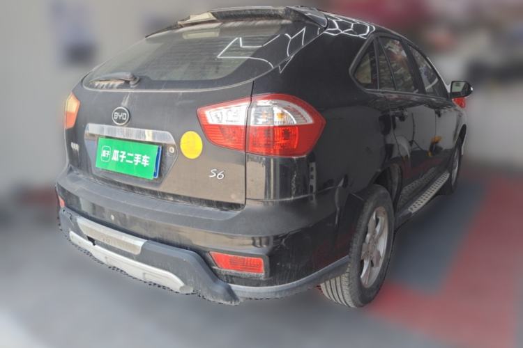 Used BYD S6 2014 2.0L Manual Luxury 5-Seater
