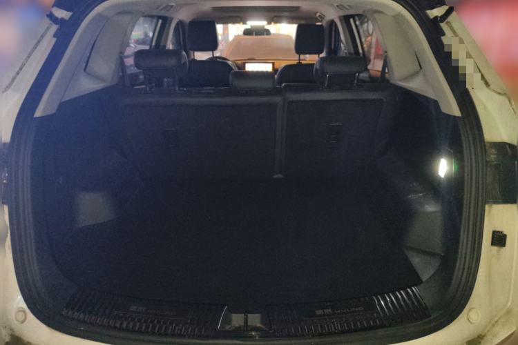 Used Wuling Asta 2022 2.0L DHT Electric-Speed Version Trunk