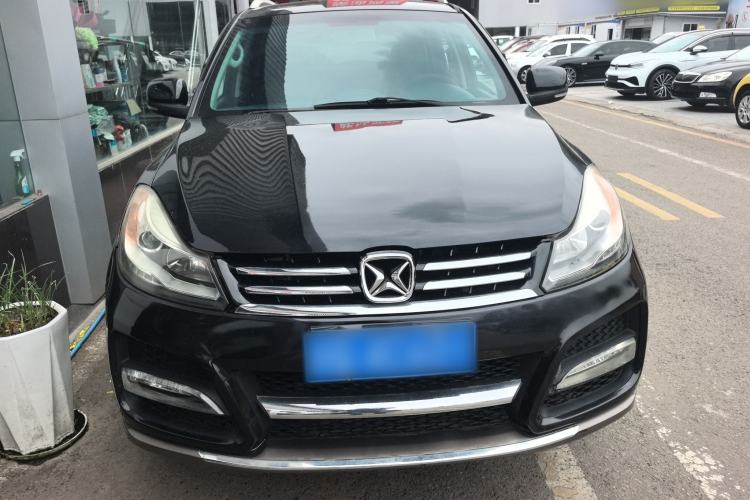 Used JMC Yusheng S350 2014 2.4T Automatic 2WD Diesel Luxury Version with Sunroof 5 Seats