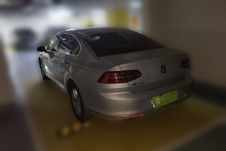 Used Volkswagen Magotan 2017 280TSI DSG Comfort Model
