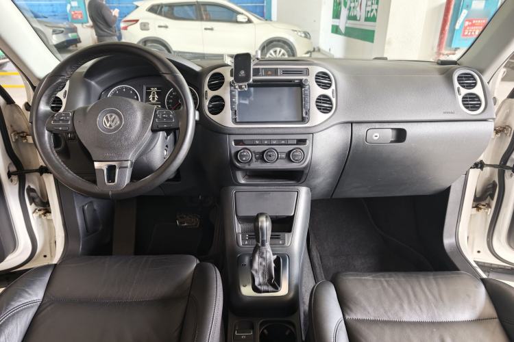 Used Volkswagen Tiguan 2015 1.8TSI Automatic Two-Wheel Drive Comfort Edition Center Console